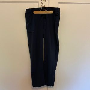 Toad & Co cropped hiking pants